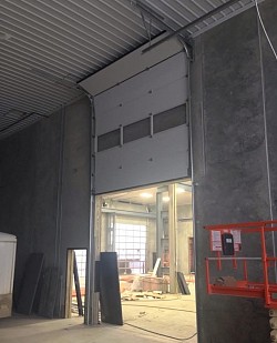 Hi lift garage door